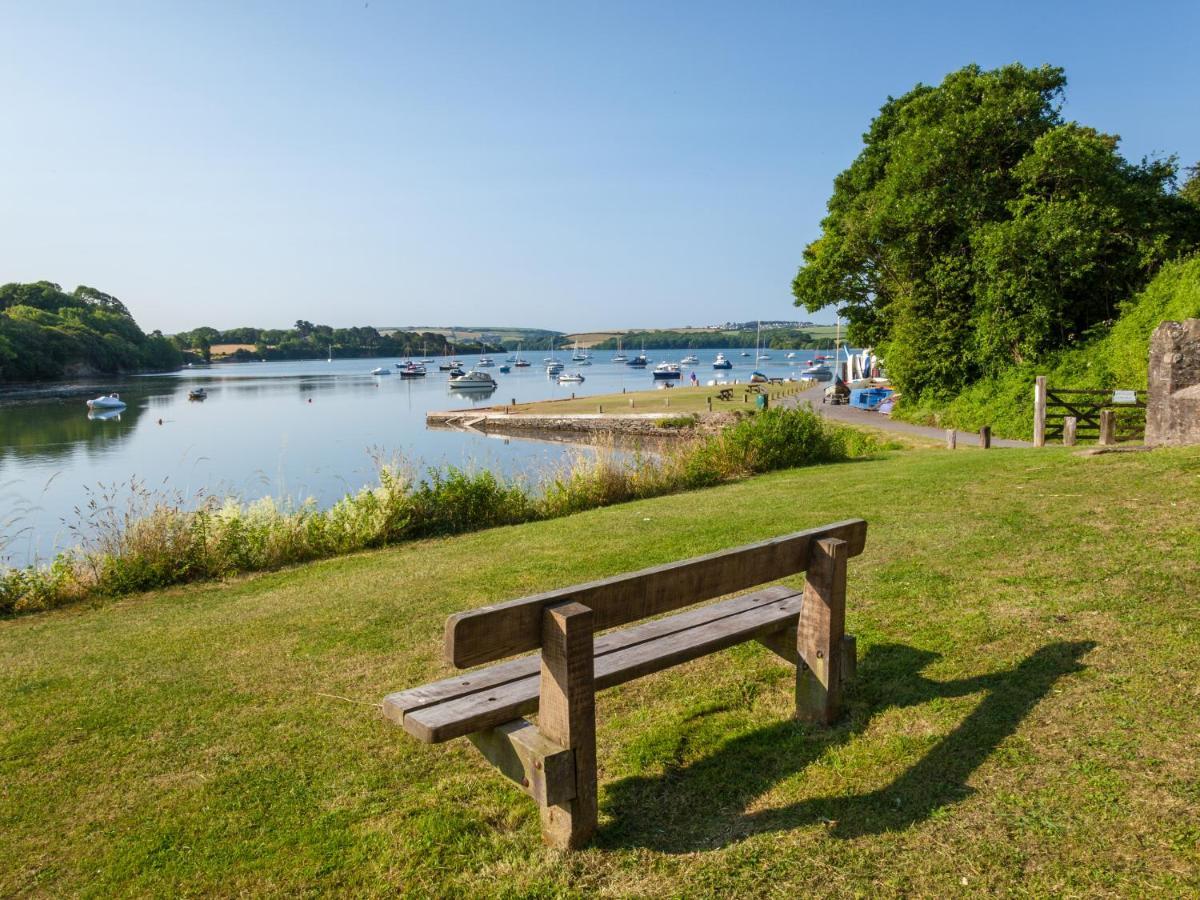 Waters Reach Villa Kingsbridge  Exteriör bild